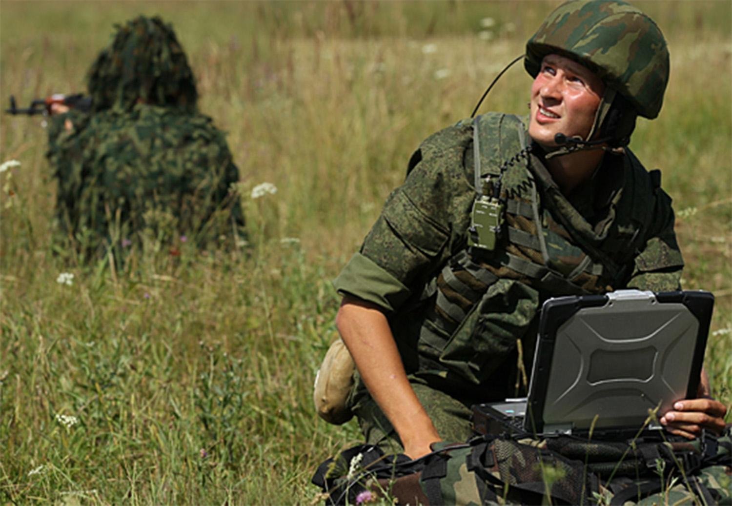 Борис Пайкин поздравил военных связистов с профессиональным праздником