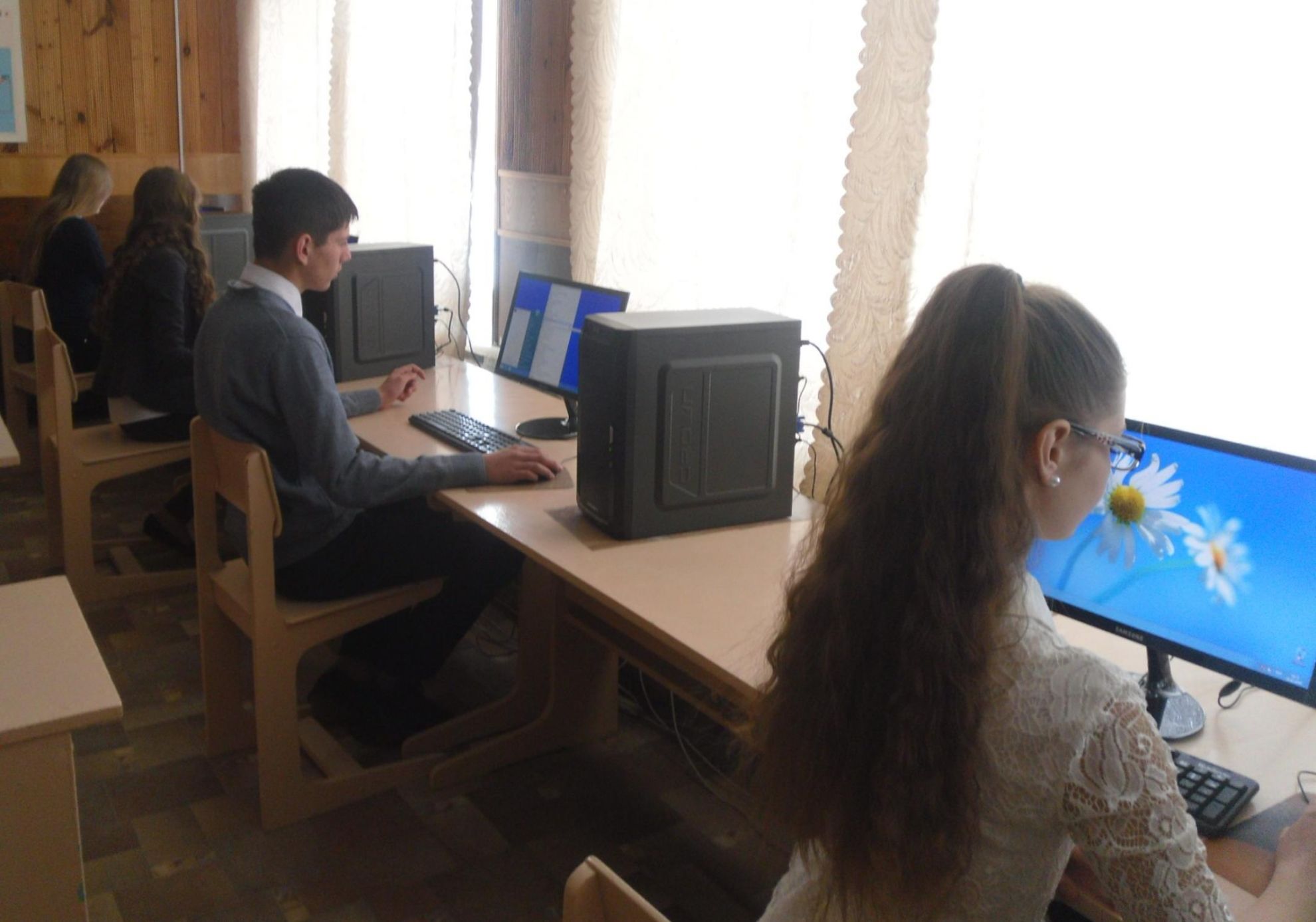 Борис Пайкин подарил Кокоревской средней общеобразовательной школе компьютеры