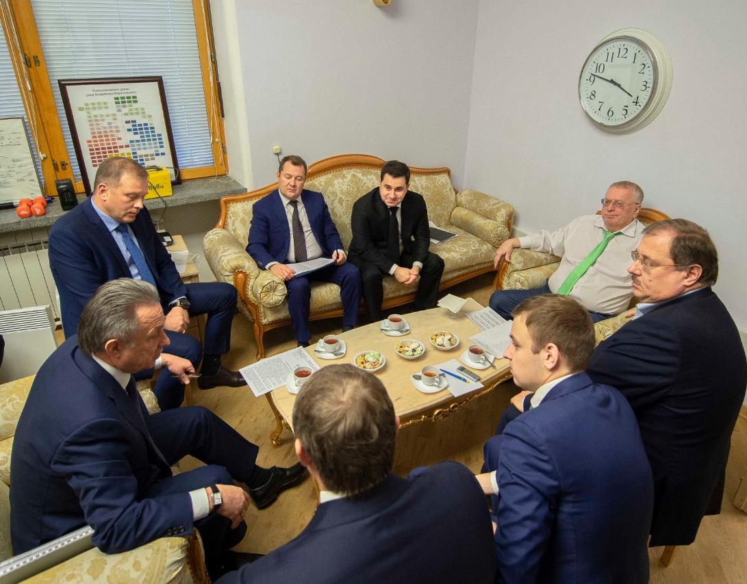 Борис Пайкин обсудил с Виталием Мутко меры поддержки брянских застройщиков